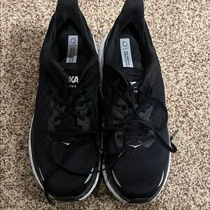 Hoka Clifton 8 shoes soft and light for every day